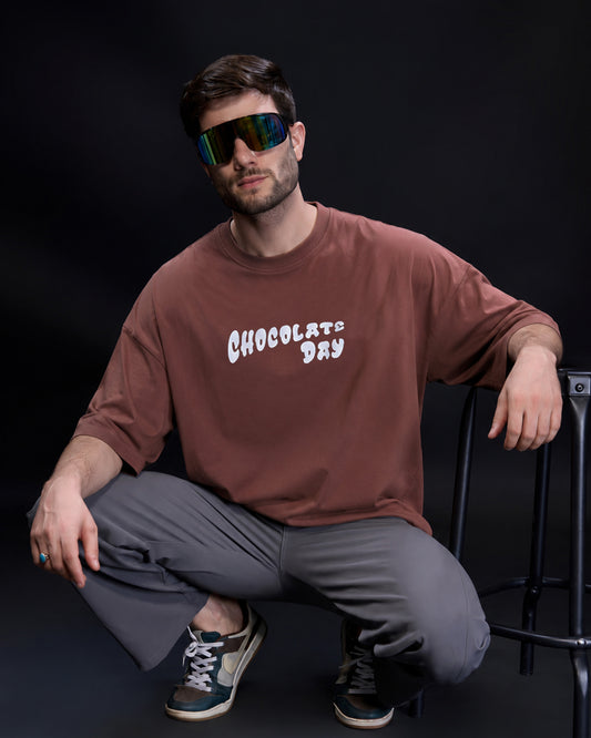 Men's "Love Chocolate Day" Oversized Graphic T-Shirt – Chocolate Brown
