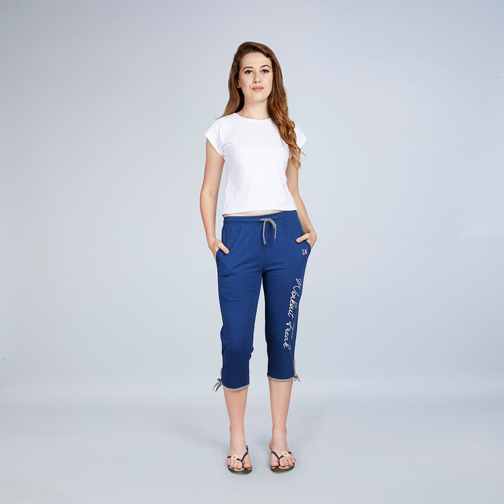 Era Women's Plain Typography Blue Capri