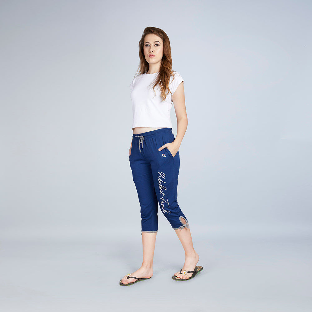 Era Women's Plain Typography Blue Capri